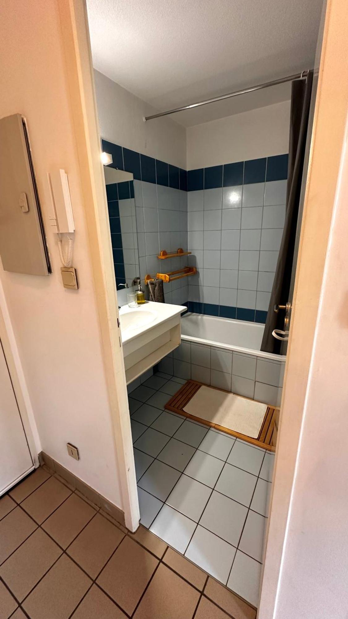 Appartement Centre Ville Pied De Piste Briancon Buitenkant foto